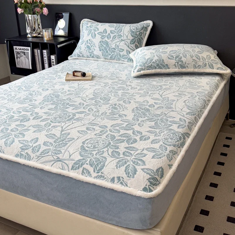 New Three-dimensional Full-enveloped Milk Velvet Bed Hat  Thickened and Warm Winter Mattress Cover  Skin-friendly Bedspread