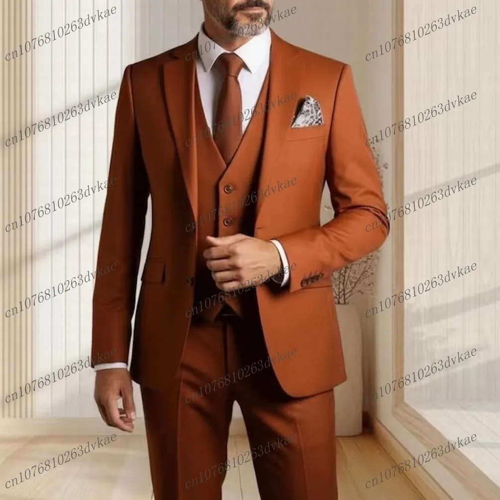 

Темно-оранжевый мужской костюм для свадебной вечеринки, формальный жених, жених, выпускного вечера, деловые мужские смокинги, комплект из трех предметов по индивидуальному заказу, куртка, жилет, брюки