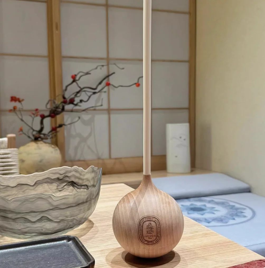 Luxury Aromatherapy Tumbler Swinging Aroma Diffuser Wooden Ball Ceramic Rod Pulp Fruit Aroma Christmas Gift Box Home Decoration