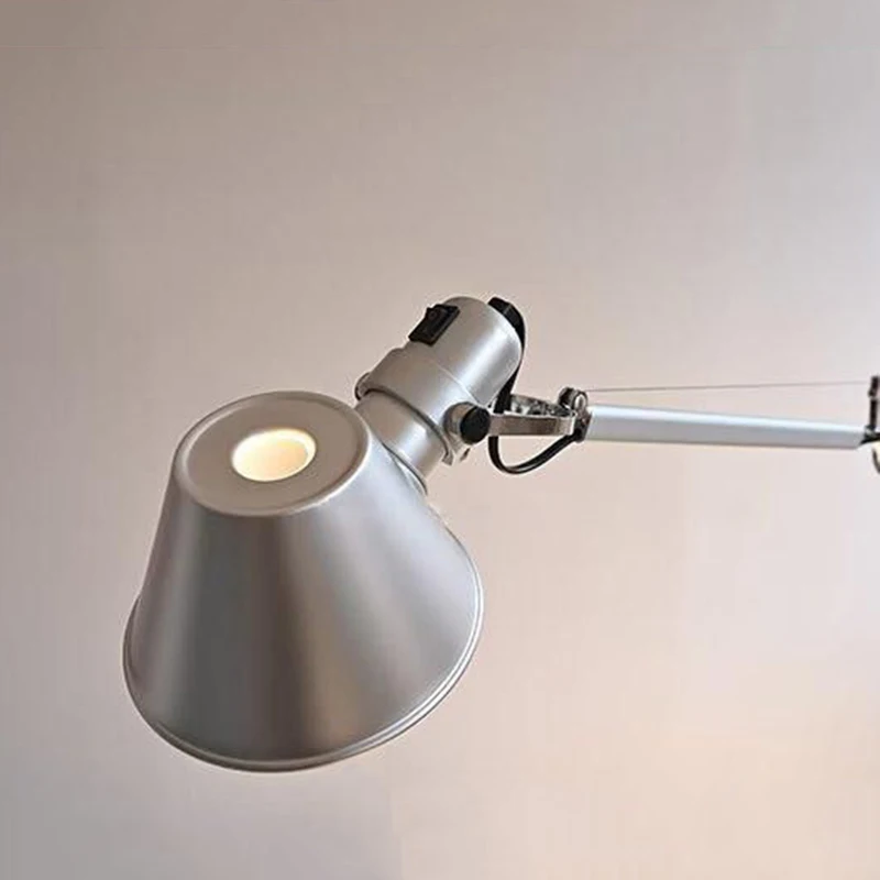 Włoska robotyczna lampa wisząca z długą rąką do salonu, jadalni, kreatywna regulowana teleskopowa lampa wisząca dwugłowicowa E27