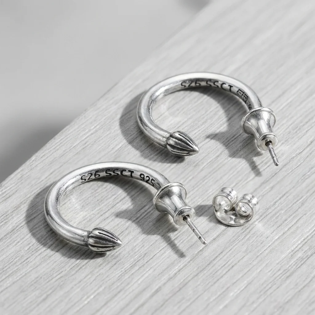 

Cool and punky trendy men's Korean 925 sterling silver bullet-shaped earrings, personalized earrings for women