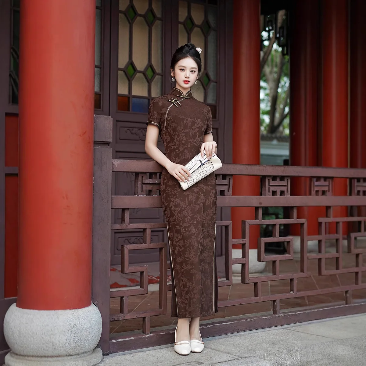 

Chinese Style Spring and Summer New Slim Fit Cheongsam Long Dress Elegant Cheap Performance Wear a Short Sleeve