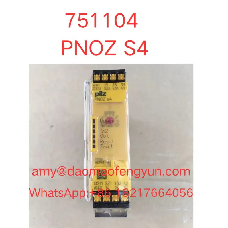 Brand  new  751104 Safety Relay PNOZ S4   fast  shipping