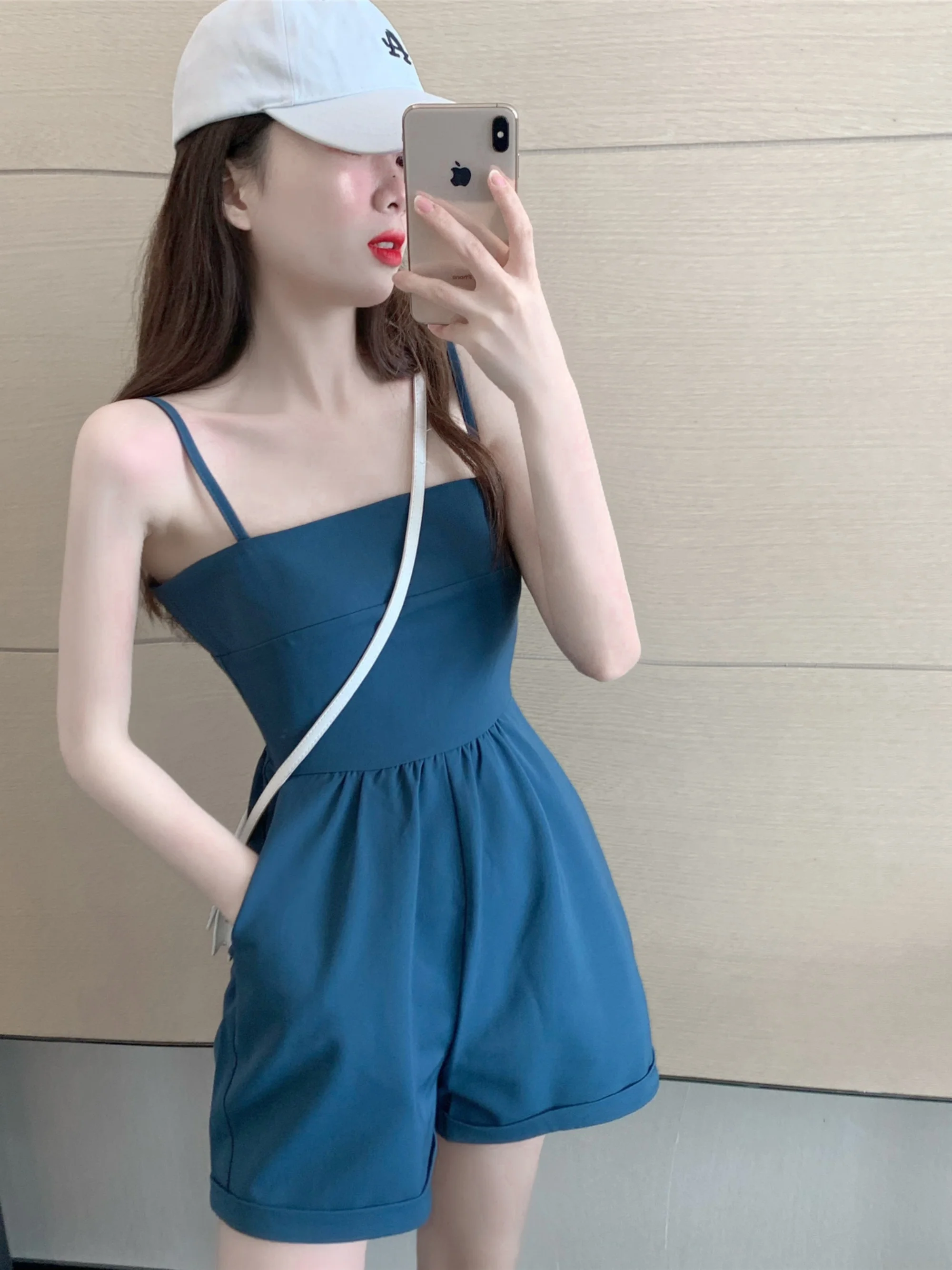 

Sleeveless Solid Color Women Jumpsuits Summer Beach Wide Leg Overalls Fashion Korean Playsuits Print Strap Rompers Ladies T193