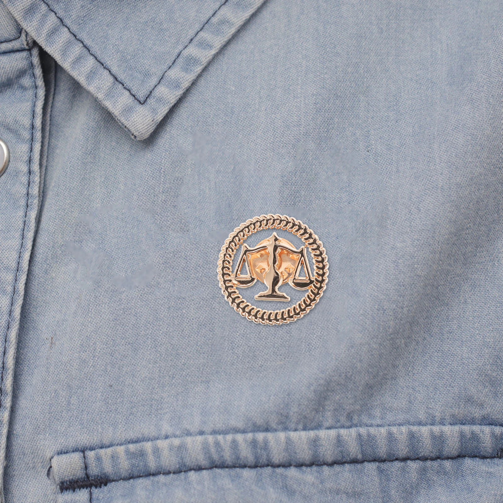 2pcs Lawyer Brooch Justice Scale Lapel Pin For Men Women Attorney Judge Law Student Badge Suit Accessory Alloy Brosch Pins Role