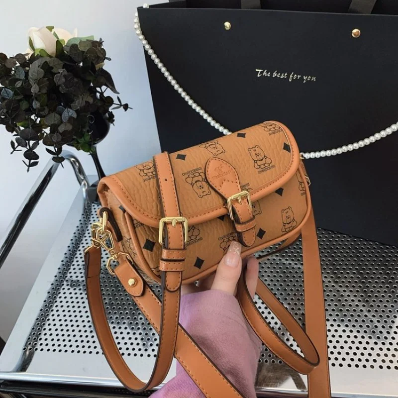 حقيبة ساعي جلدية فاخرة للنساء، حقيبة كتف كروس، حقيبة يد مصممة، محفظة أنيقة ومتعددة الاستخدامات