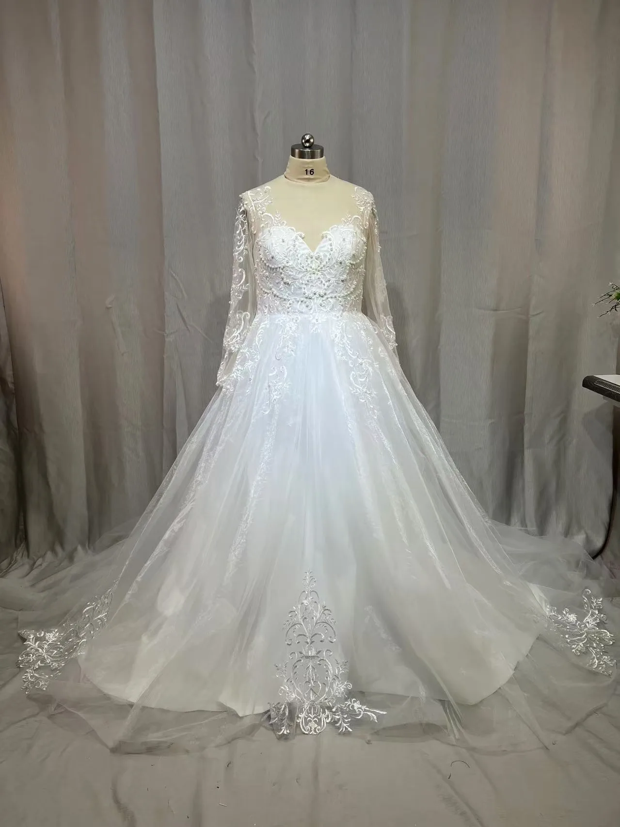 Vestido de novia de encaje personalizado 2025, bata de mariee, vestidos de novia transparentes de manga larga, vestidos de novia de corte a con ilusión personalizada