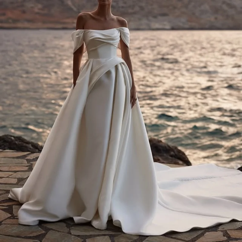 تخصيص الكرة ثوب الساتان فساتين الزفاف الملكي زين ذيل طويل الطية صنع رداء دي