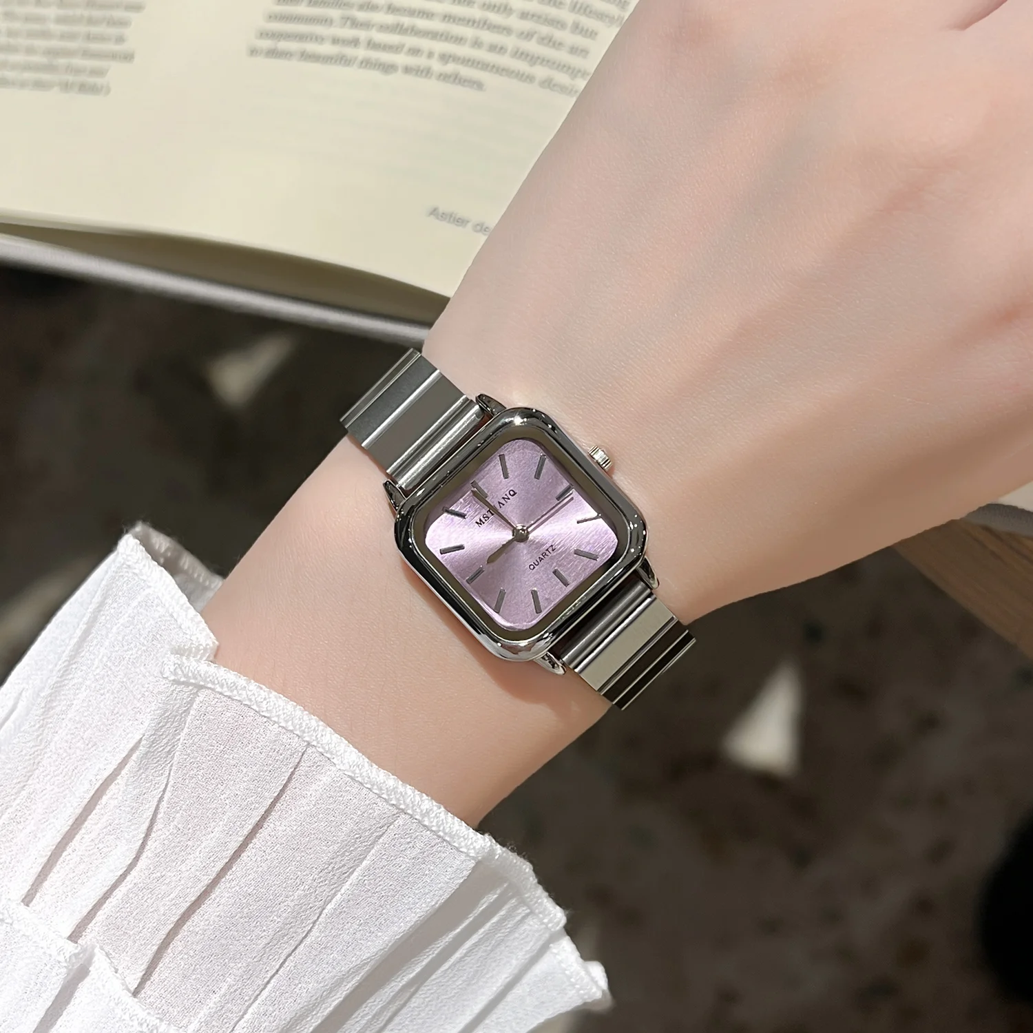 Квадратные часы для женщин; в стиле колледжа; лесная дорогая дорожная экипировка; ретро литературно-художественная свежая и простая