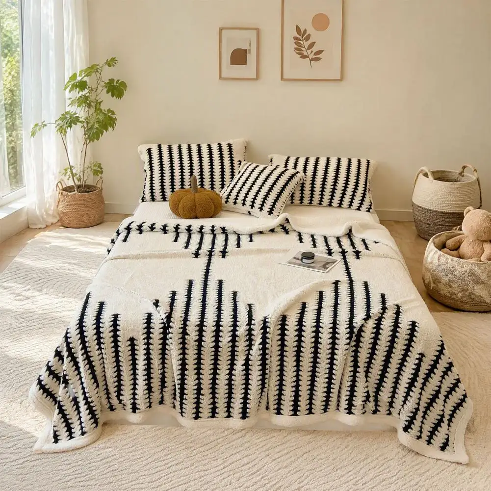 Breathable Heat Locking Throw Double-layer Fleece Throw Blanket Boho Geometric Jacquard Plush Cover Thickened Warm Cozy for Room