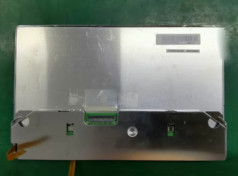 display-a-cristalli-liquidi-lq080y5dg05-da-8-pollici