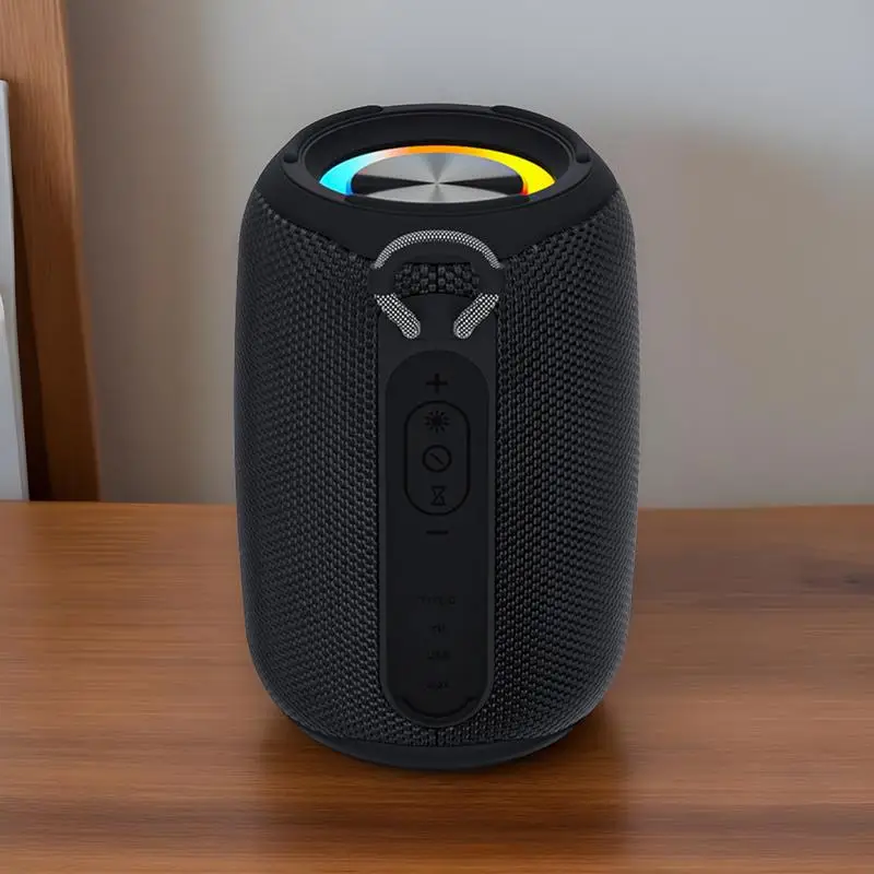 Tragbarer kabelloser Lautsprecher, kompakter Außenlautsprecher, tragbarer Bass-Audioplayer mit buntem Licht, Camping-Musik-Spielgerät