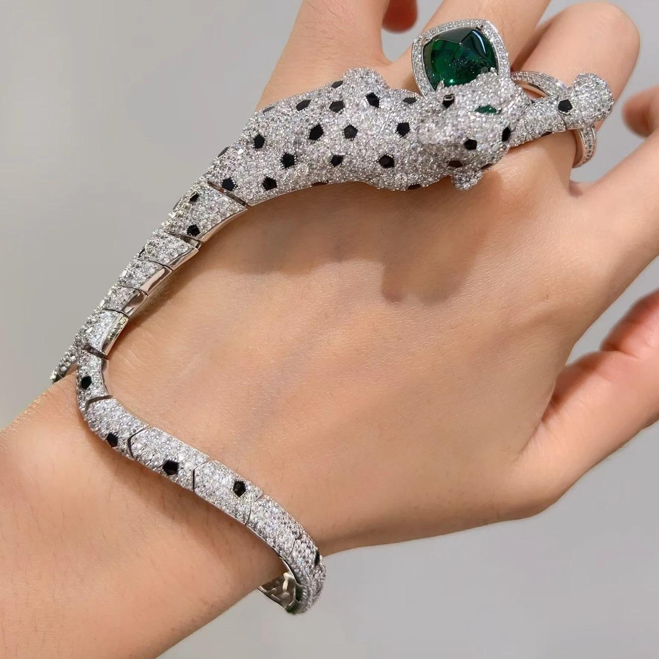 High Craft 925 Silver Lab Green Emerald Gemstone High Carbon DIamonds Panther Leopard Bracelet Link Rings Luxury Fine Jewelry