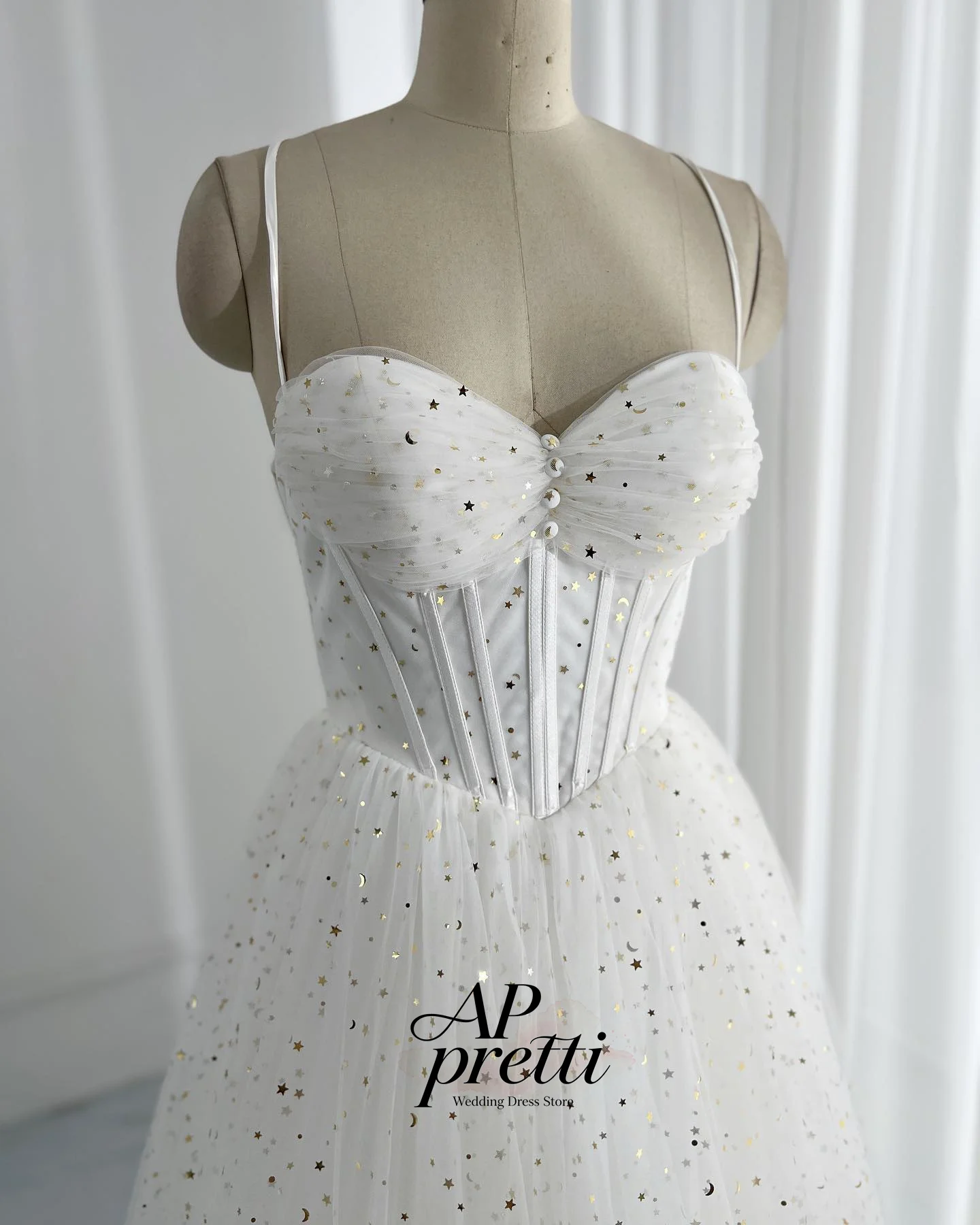 AP pretti Ivory Tulle Wedding Dresses Sweetheart Customized A-line Sleeveless Floor-Length Spaghetti Strap Bridal Gown 2026