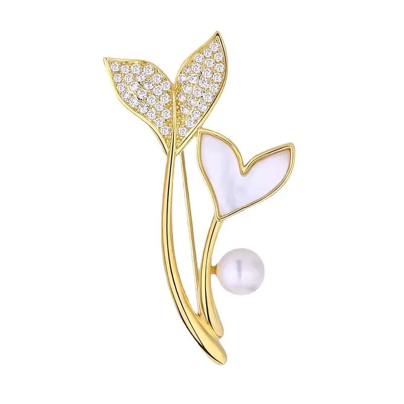 بروش ذيل الحوت الراقية للنساء خفيف فاخر بتصميم متخصص إحساس تقليد قذيفة اللؤلؤ الصدار المضاد للضوء مشبك دبوس مع يهودي