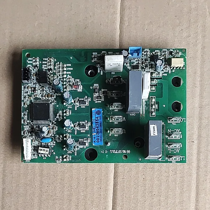 Disassembled air conditioner module board 0010400352 0010400642 0010404385 Seconds-hand test good delivery