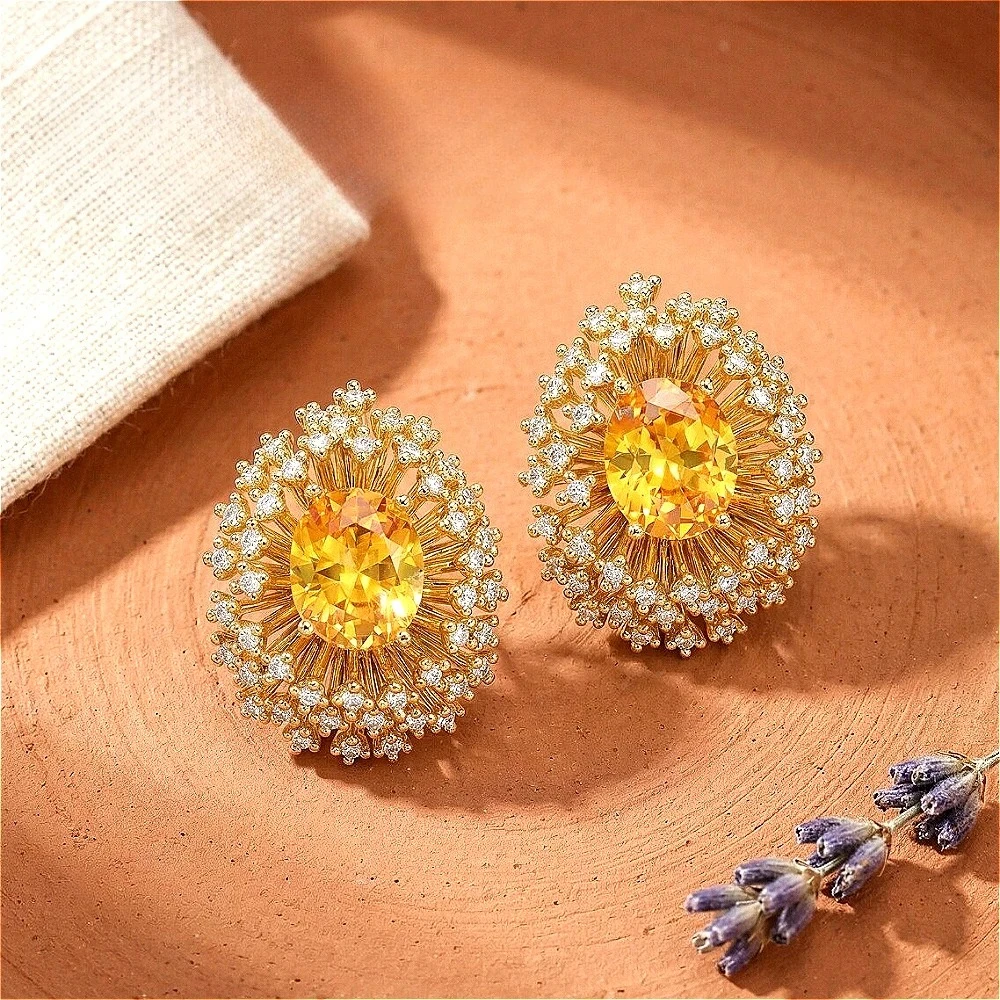 Luxurious and elegant 925 sterling silver diamond gold ear studs for women, fashionable earrings.