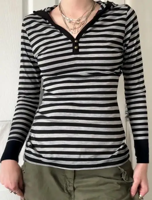 

2026 New Women's Striped V-Neck Knitted Top T-Shirt