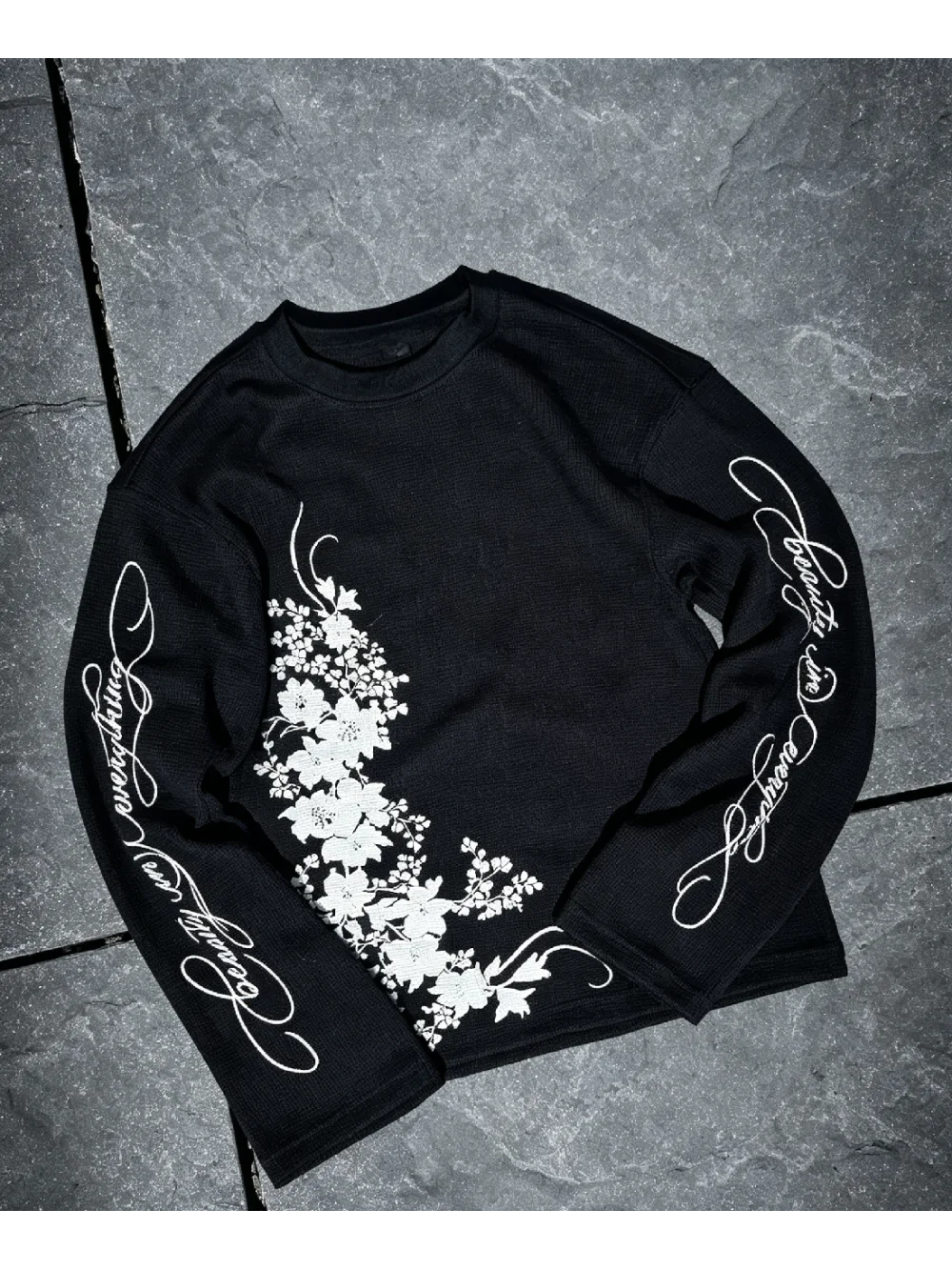 New autumn vintage floral pattern sleeve body floral letter print waffle fabric long sleeved top casual punk street trend unisex