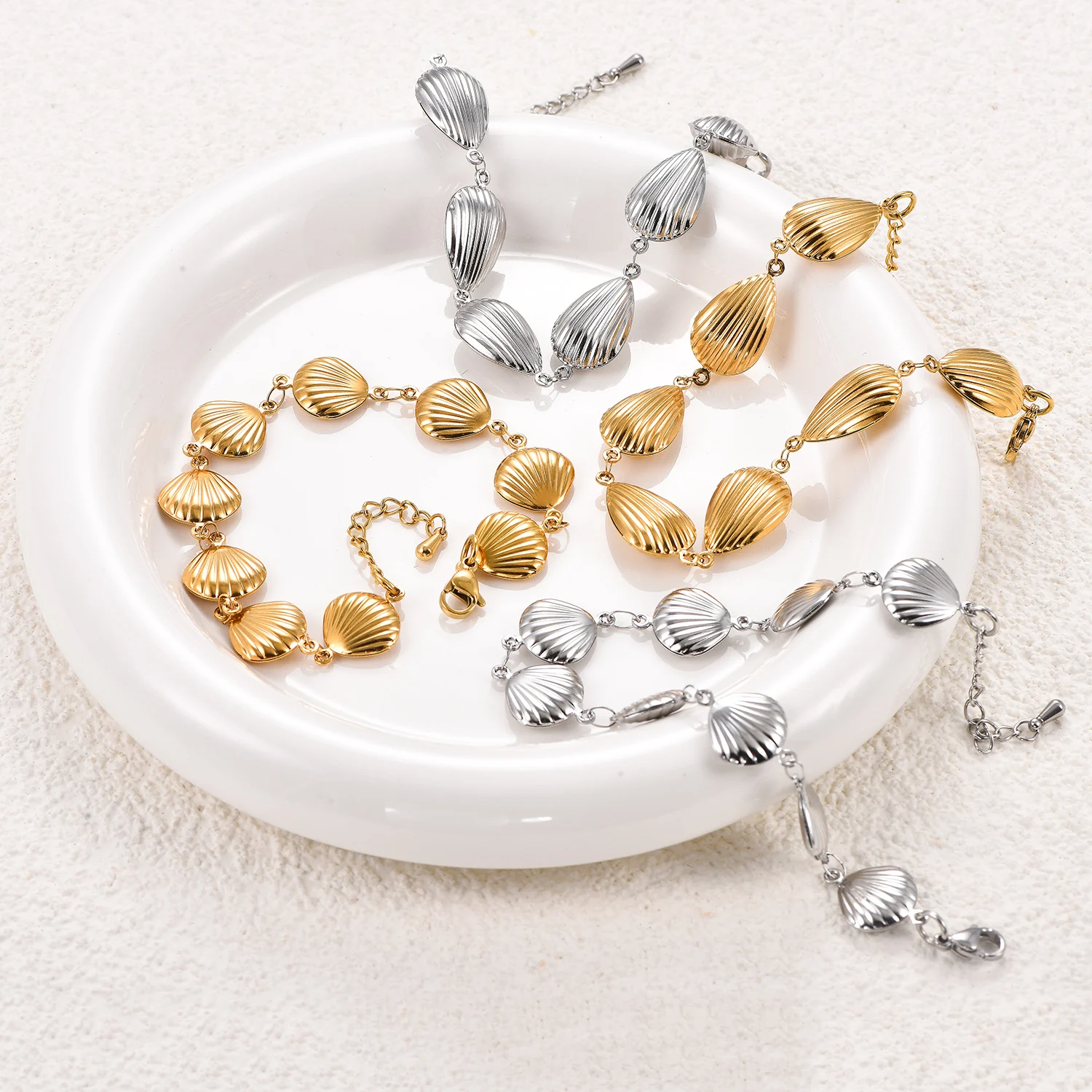 Sommer-Strand-Urlaub Wasserdichte Edelstahl-Armbänder und Fußkettchen Hypoallergener Muschelförmiger Schmuck für Frauen und Mädchen – Detail 6