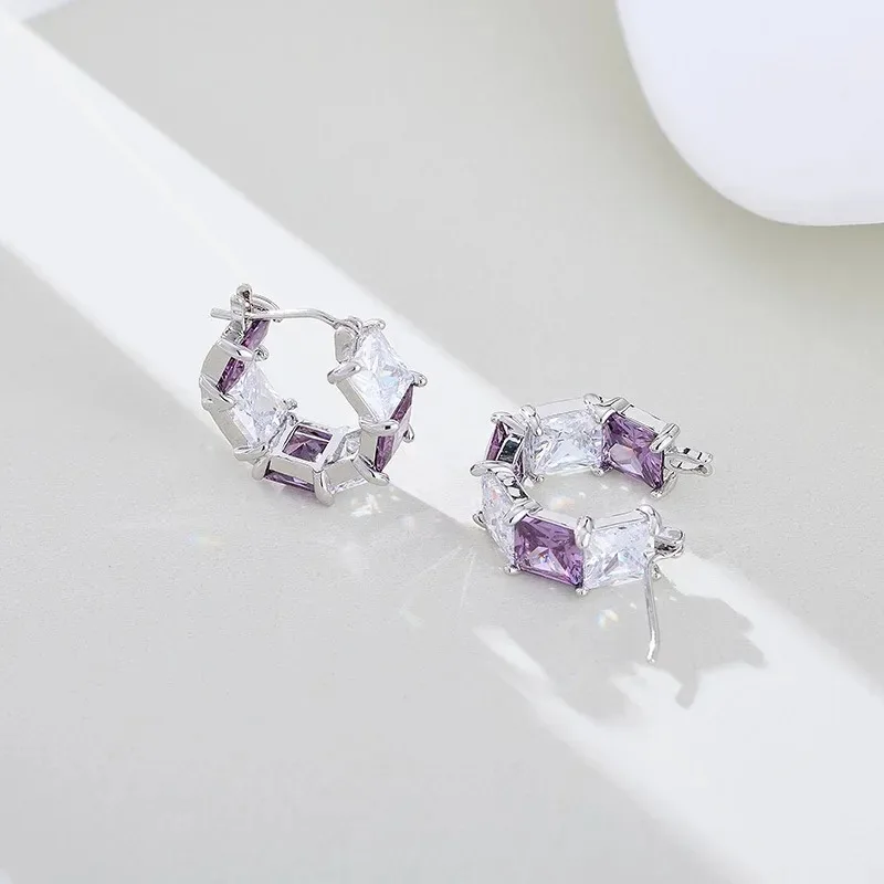 

High-end zircon inlaid ring earrings, stylish and stylish square ear buckles design earrings