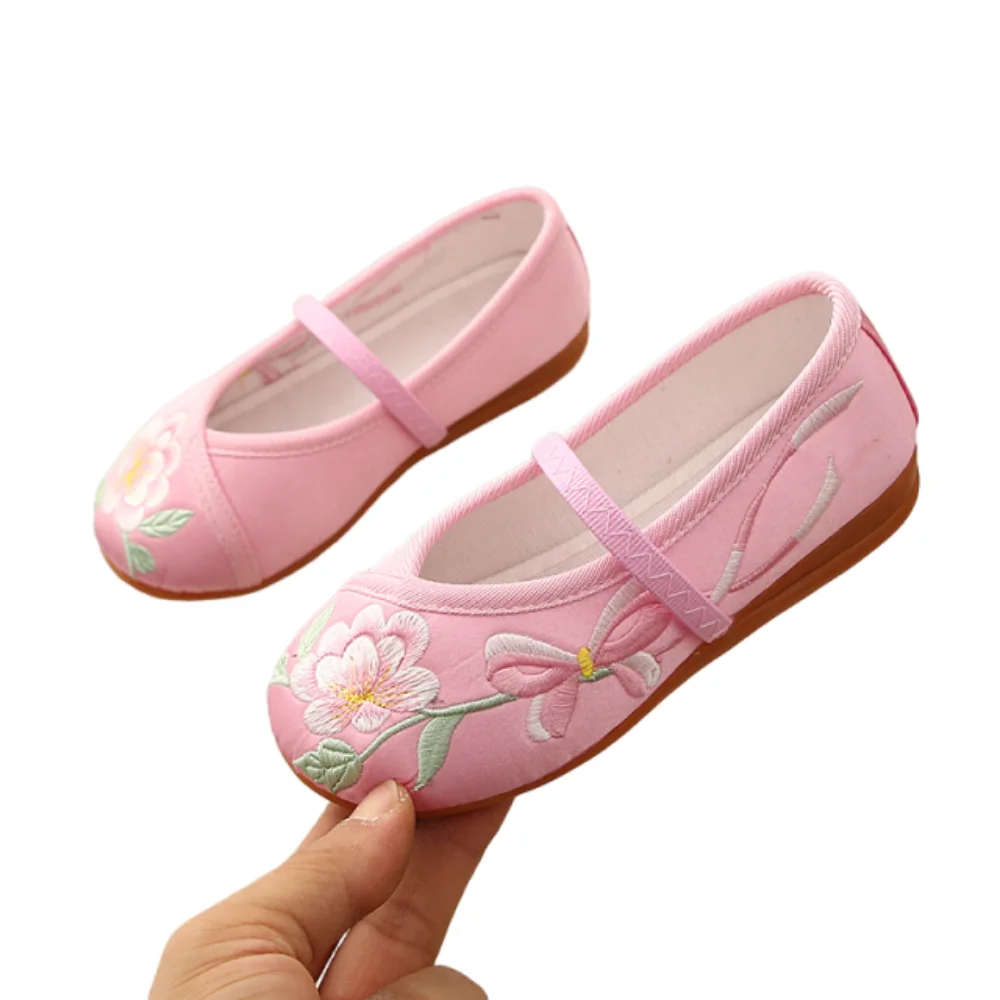 

Chinese Style Girls' Dancing Shoes Soft Sole Non-slip Embroidered Cloth Shoes Breathable Professional Ancient Dress Up Shoes