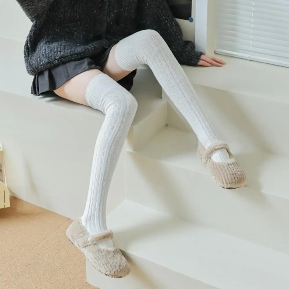 Calzini in cotone di alta qualità Calzini alti alla coscia da donna invernali accoglienti Scaldamuscoli in maglia a trecce extra lunghi per stivali freddi per le donne