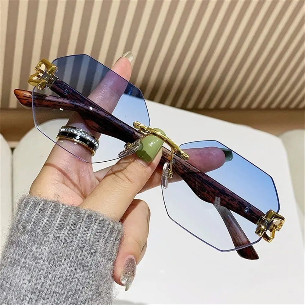 

Steampunk Rimless Sunglasses Trendy Metal Vintage 90s Glasses Luxury UV400 Protection Eyewear for Women Men