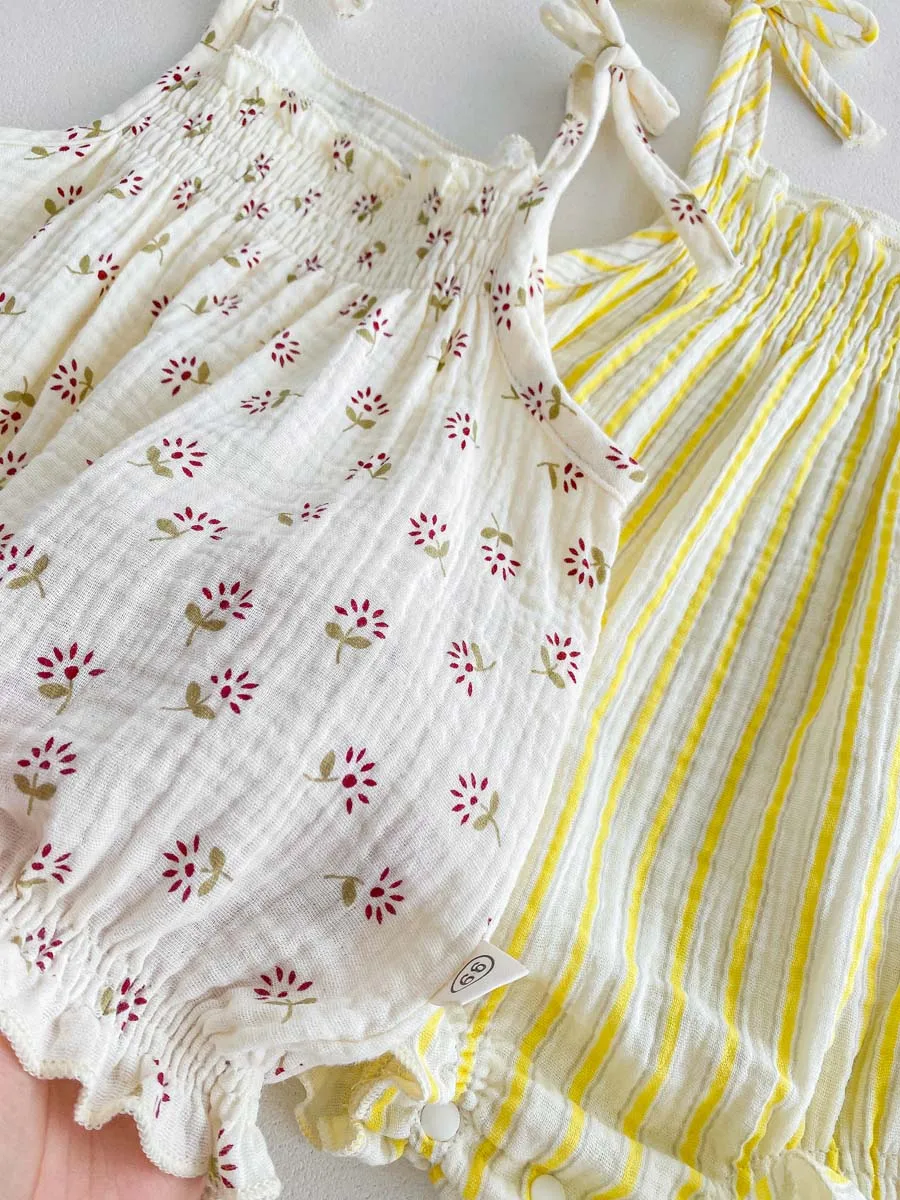 Summer baby clothes Korean thin floral sling bow triangle jumpsuit, sweet and cute baby jumpsuit, suitable for going out