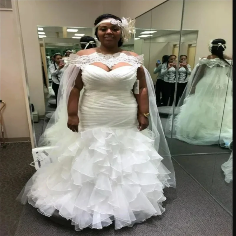 Robes De mariée africaines personnalisées, plis en cœur, grande taille, avec Cape, à volants en cascade, robes De mariée sirène