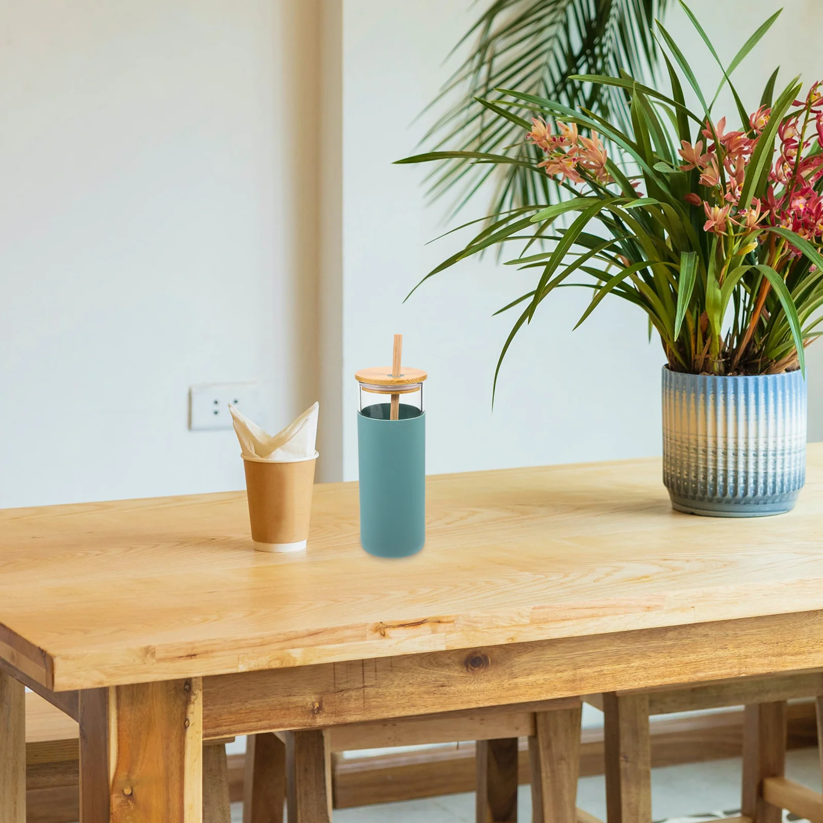 

Glass Water Cup Silicone Sleeve Bamboo Lid Straw Heat Resistant Portable Coffee Milk Tea Drink Cup Outdoor Water Bottle Glass