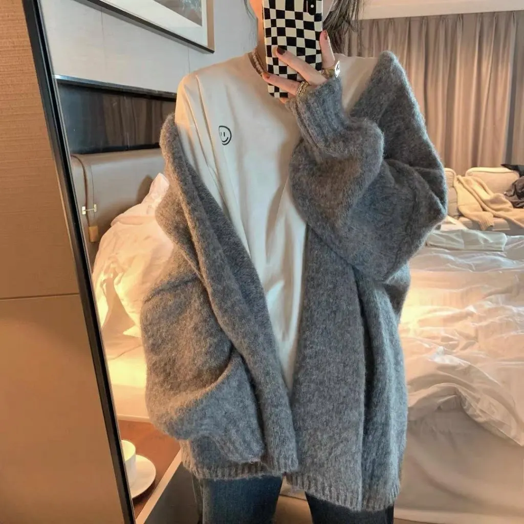 

Korean Style Neutral Retro Early Spring Cardigan Sweater U-Neck Casual Loose Outer Wear Solid Color Gentle Coat for Women