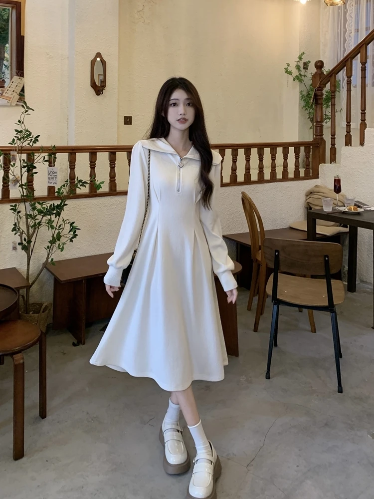 Lady's Shop Sailor Collar Heart Buckle Dress 2023 Spring and Autumn New Waist Hugging Slimming Base Midi dress