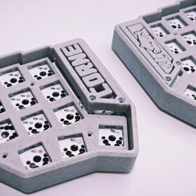 

Комплект беспроводной разделенной клавиатуры Corne V3 2,4G, индивидуальная 42-клавишная эргономичная одномодовая разделенная клавиатура с возможностью горячей замены, VIAL Gamer Keyboard