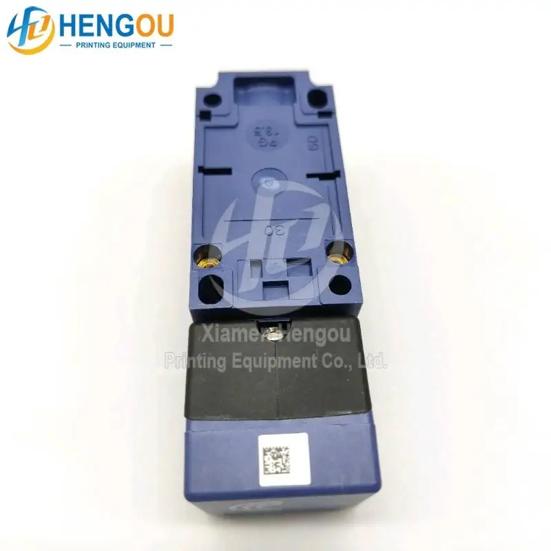 XS7C4A1MPG13 Inductive Proximity Sensor Printing Machinery Parts