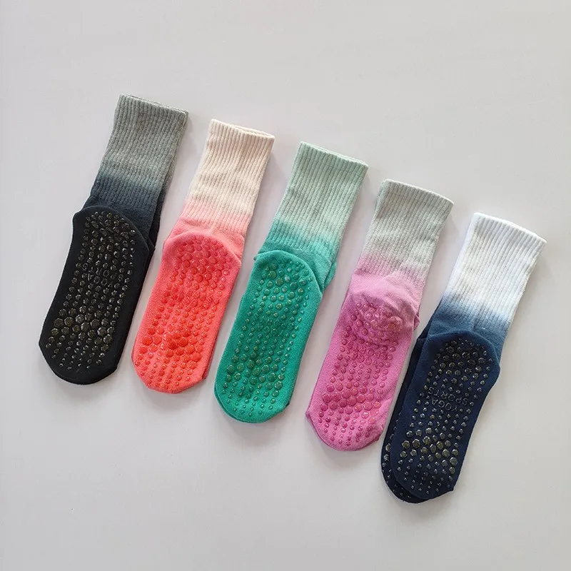 New Cotton Breathable Sweat-absorbing Gradient Color Stocking Non-slip Yoga Socks Mid-tube Dance Ballet Pilates Socks Women