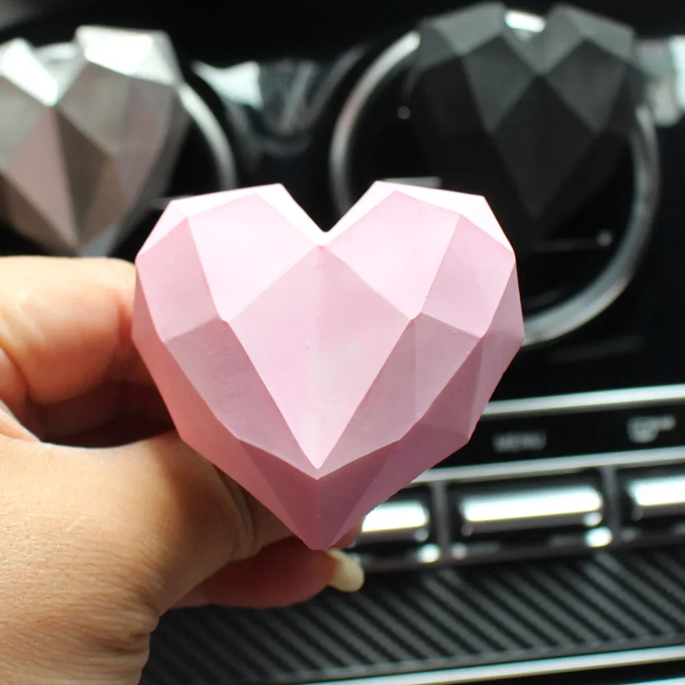 Car Air Fragrance Perfume Love Heart Clip Diffuser Auto Vent Scent Parfum Diffuser Car Decor Interior Accessories