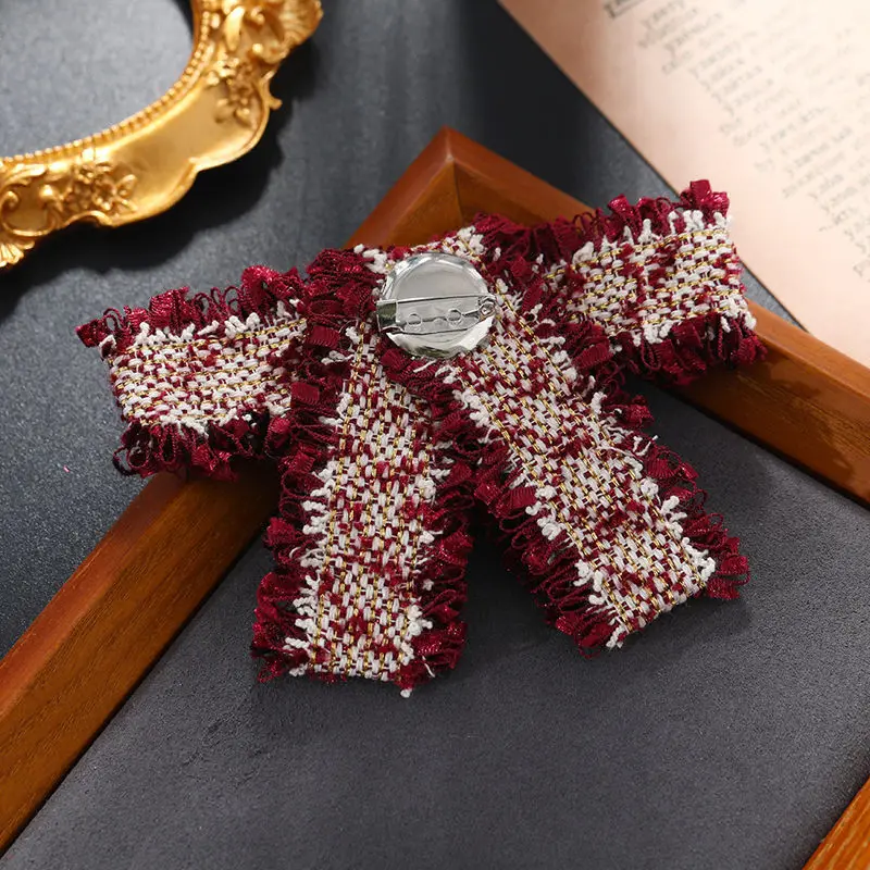 Broche de lazo de Camelia de perlas Vintage británico broche de encaje de tela accesorios de camisa de mujer coreana alfileres de ramillete de