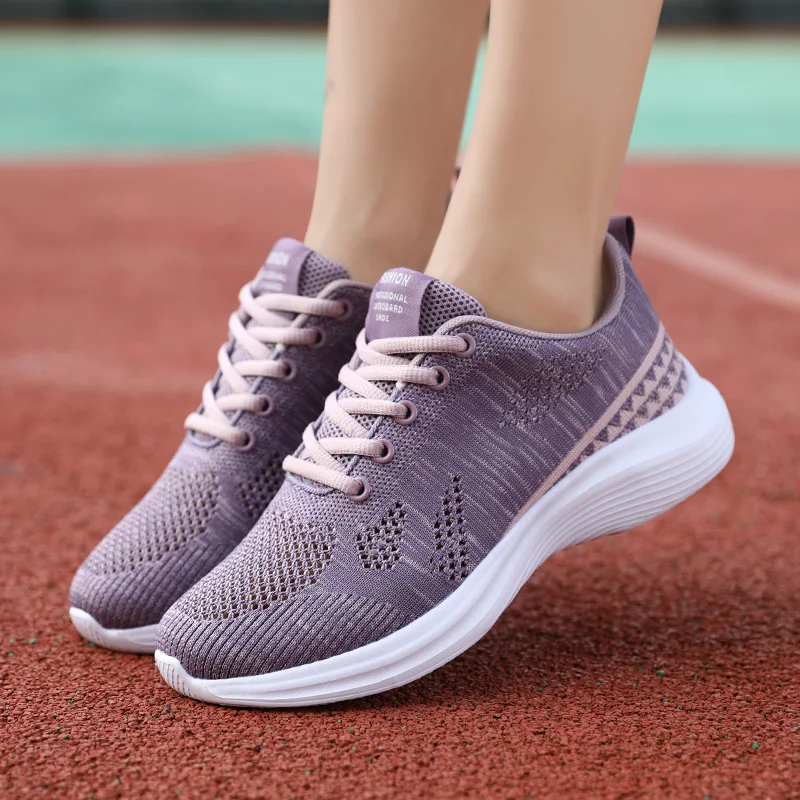 Primavera Calçados Esportivos Malha Vulcanizada das Mulheres Respirável Lace Up Flat Shoes 2023 Últimas Mulheres Confortáveis Casual Running Shoes