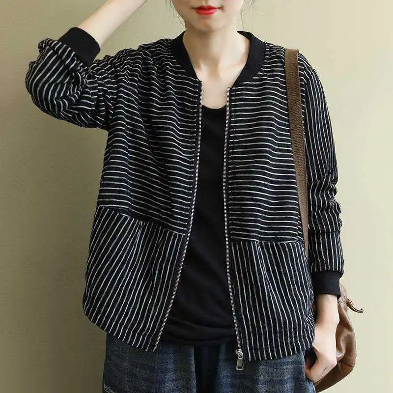 

2024 Women's Spring Fashion Striped Casual Jackets Female Short Baseball Uniform Coats Ladies Long Sleeve Loose Outerwear Q87