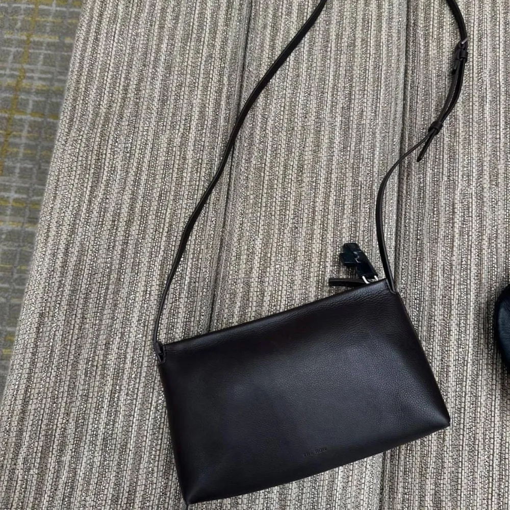 Soft Lambskin Small Satchel Commuter Versatile Mobile Phone Bag Shoulder ObliqueTexture Unique Fashion Simple Versatile Purpose