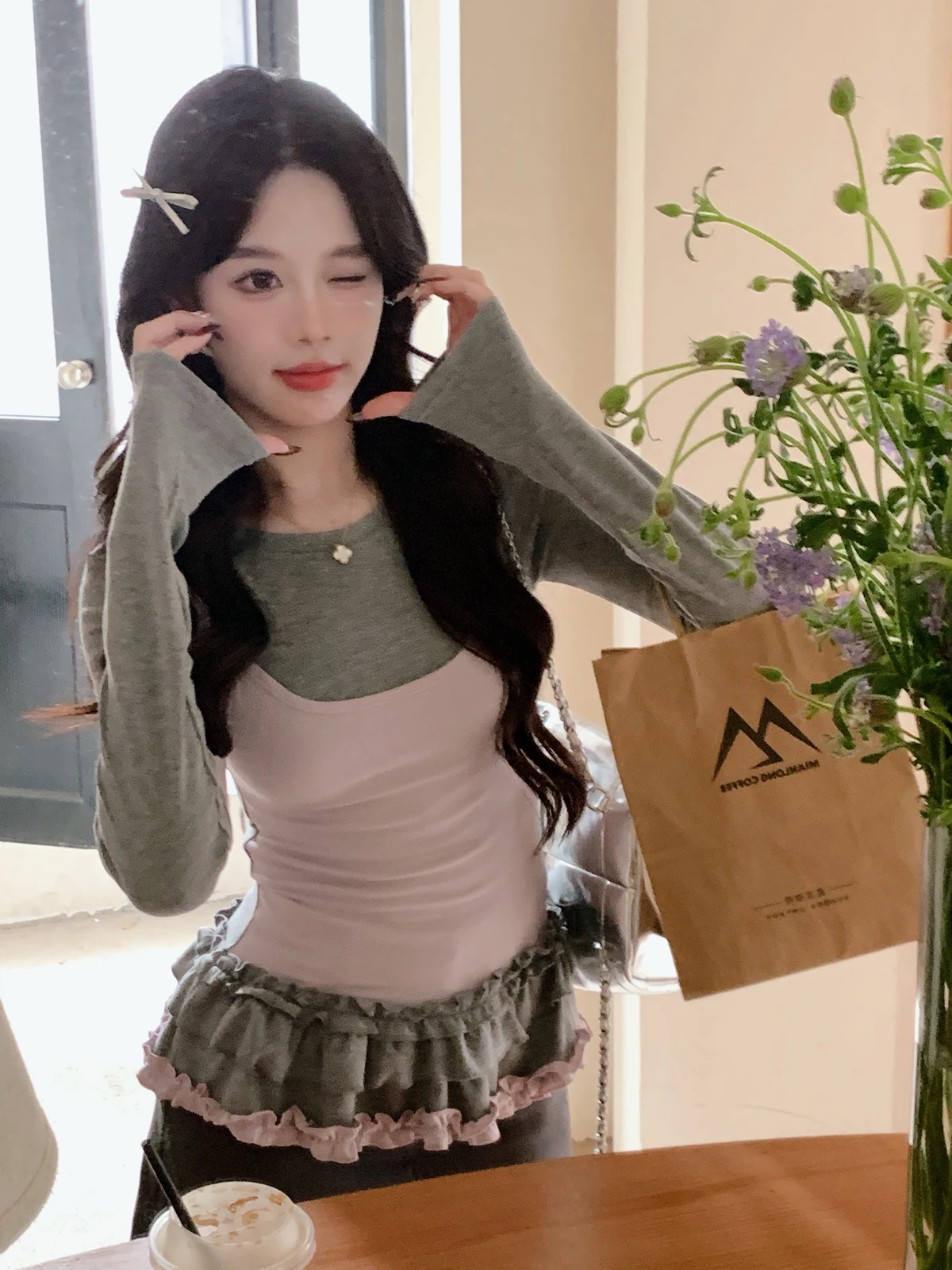 

Anli Sweet Sle Long Sve T-irt Ruffle Hem Color Blo Slimming Top Girl Sensation Spring 2025 New Arrival