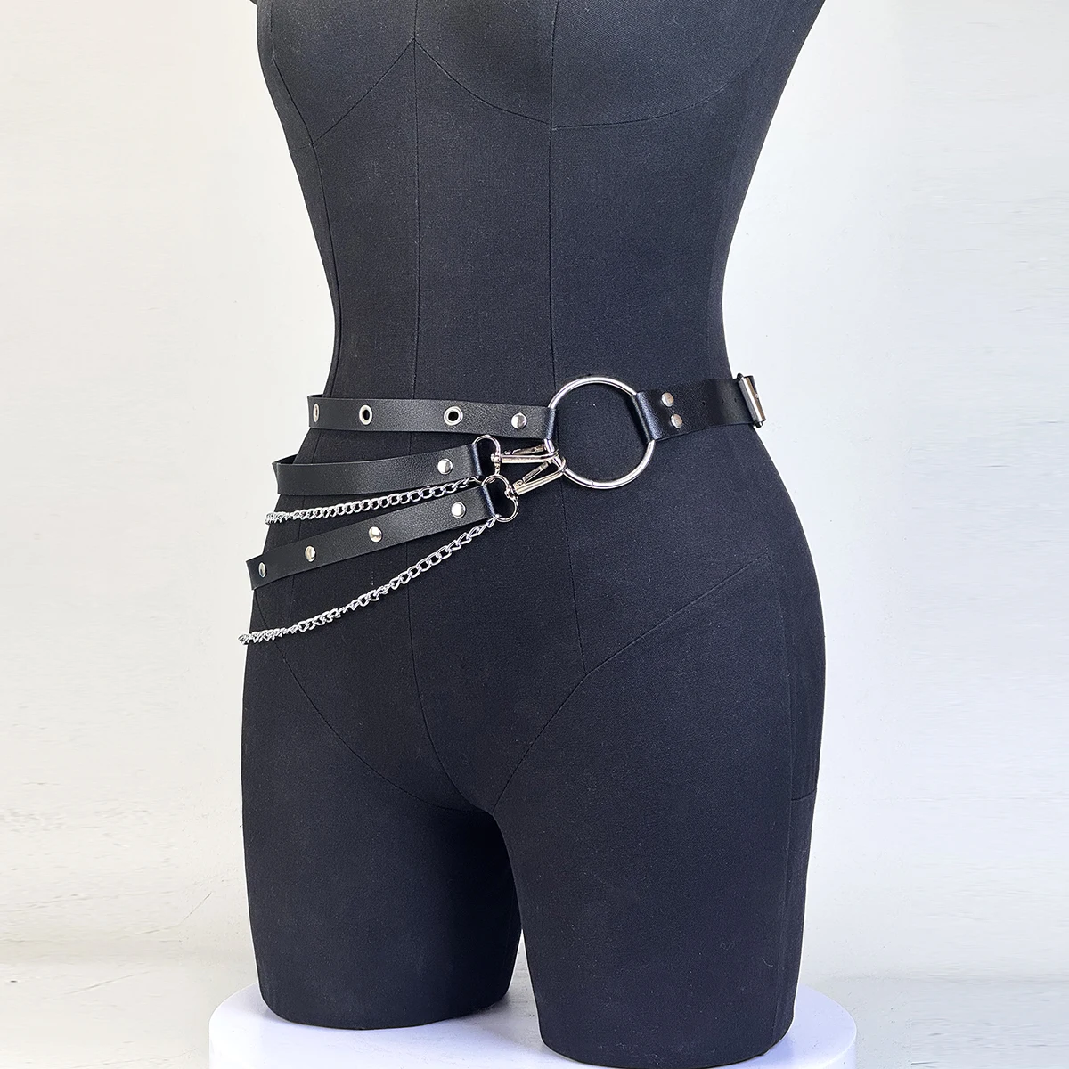 Verstellbarer Ledergürtel für Damen, sexy Mode-Taillengurt im Gothic-Stil mit Kettendetail, Festival-Schmuck für Mädchen, Geschenk – Detail 5