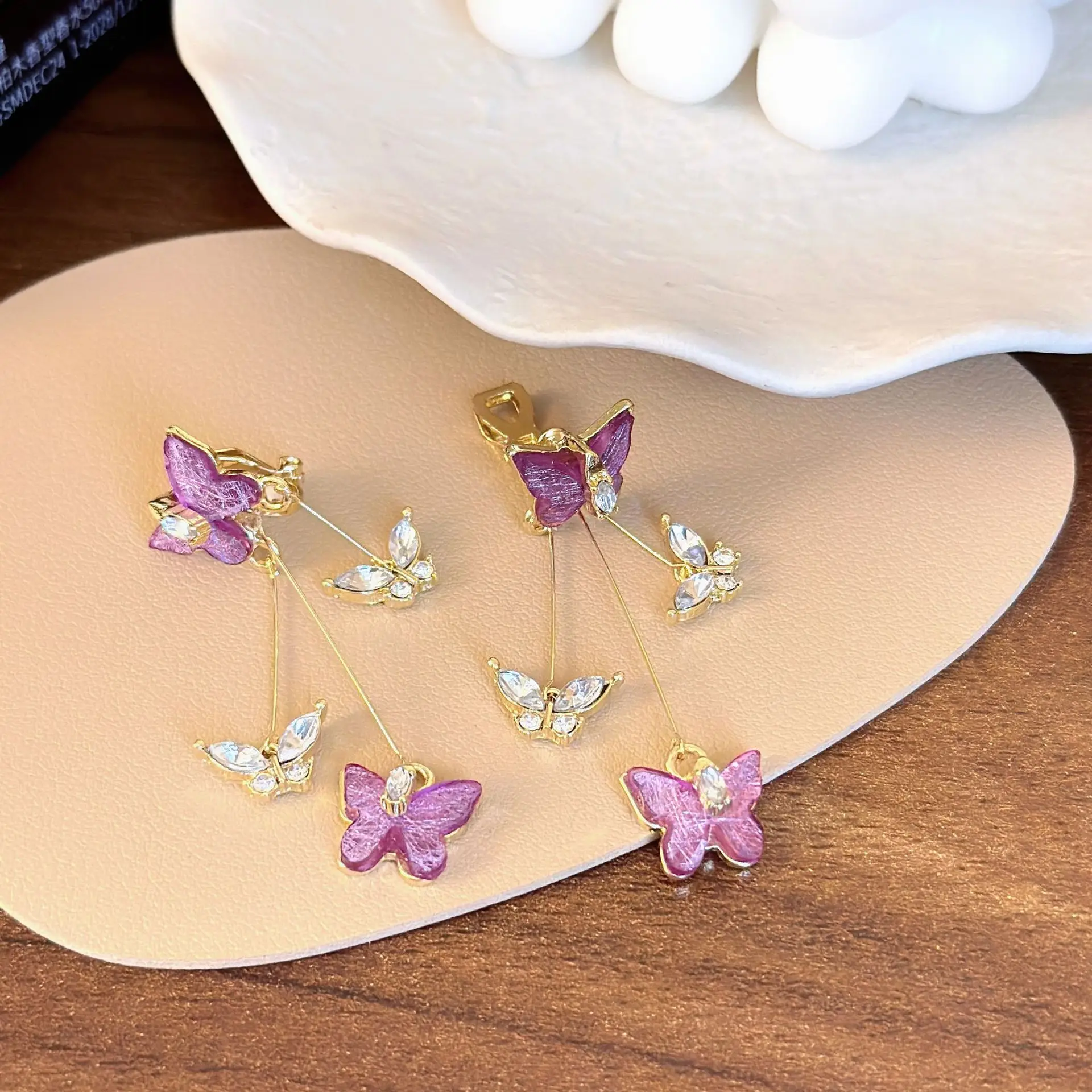 Female Luxury Temperament Purple Crystal Butterfly Clip on Earrings for Women Simple Long Zircon Tassel Drop Ear Clips Earrings
