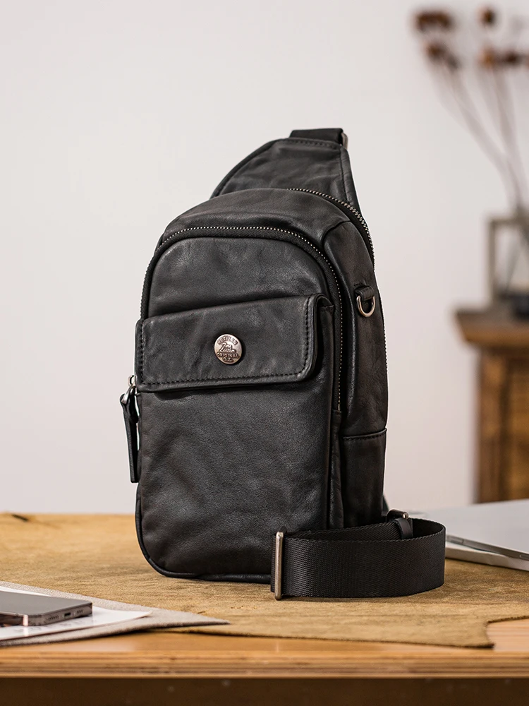 حقيبة صدر سوداء للرجال من الجلد الأصلي فاخرة وخفيفة الوزن للاستخدام اليومي في عطلة نهاية الأسبوع والسفر والرياضة المصنوعة يدويًا من جلد البقر #5