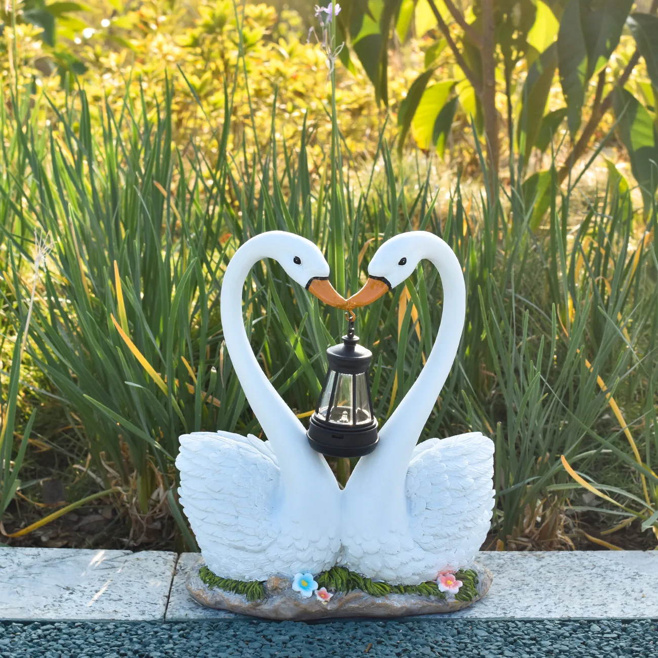 屋外中庭装飾シミュレーションスワンガーデン造園飾り動物像ソー - Smart Garden Ornaments のレビューと価格
