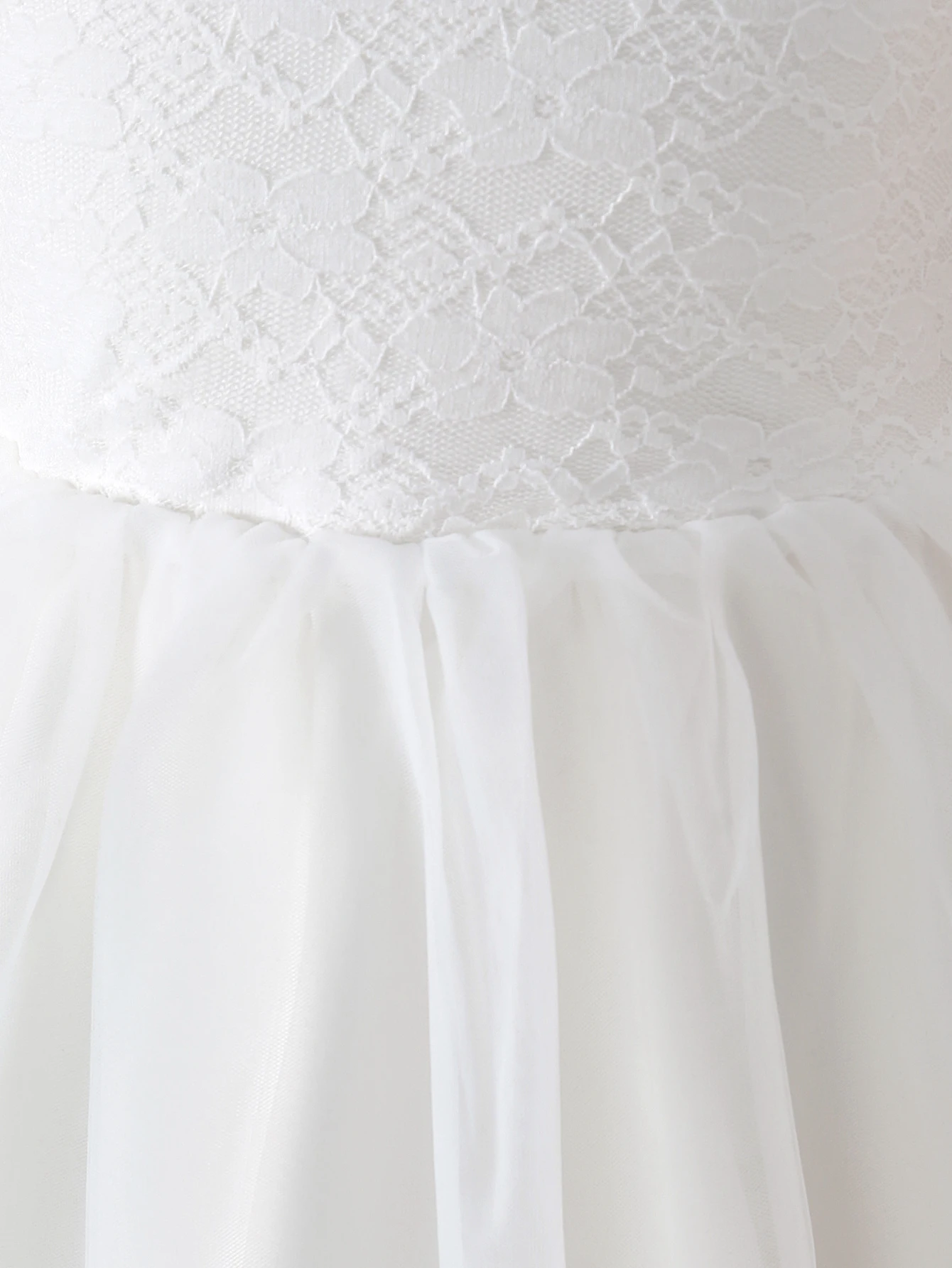 Süßes und bezauberndes, langärmliges, rückenfreies Prinzessinnenkleid mit Spitze und Tüll für Mädchen im Frühling und Herbst – Detail 6