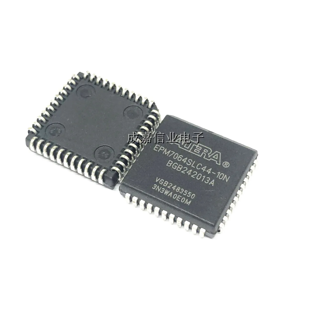 5 teile/los EPM7064SLC44-10N PLCC-44 CPLD - Complex Programmable Logic Geräte CPLD - MAX 7000 64 Macro 36 IOs