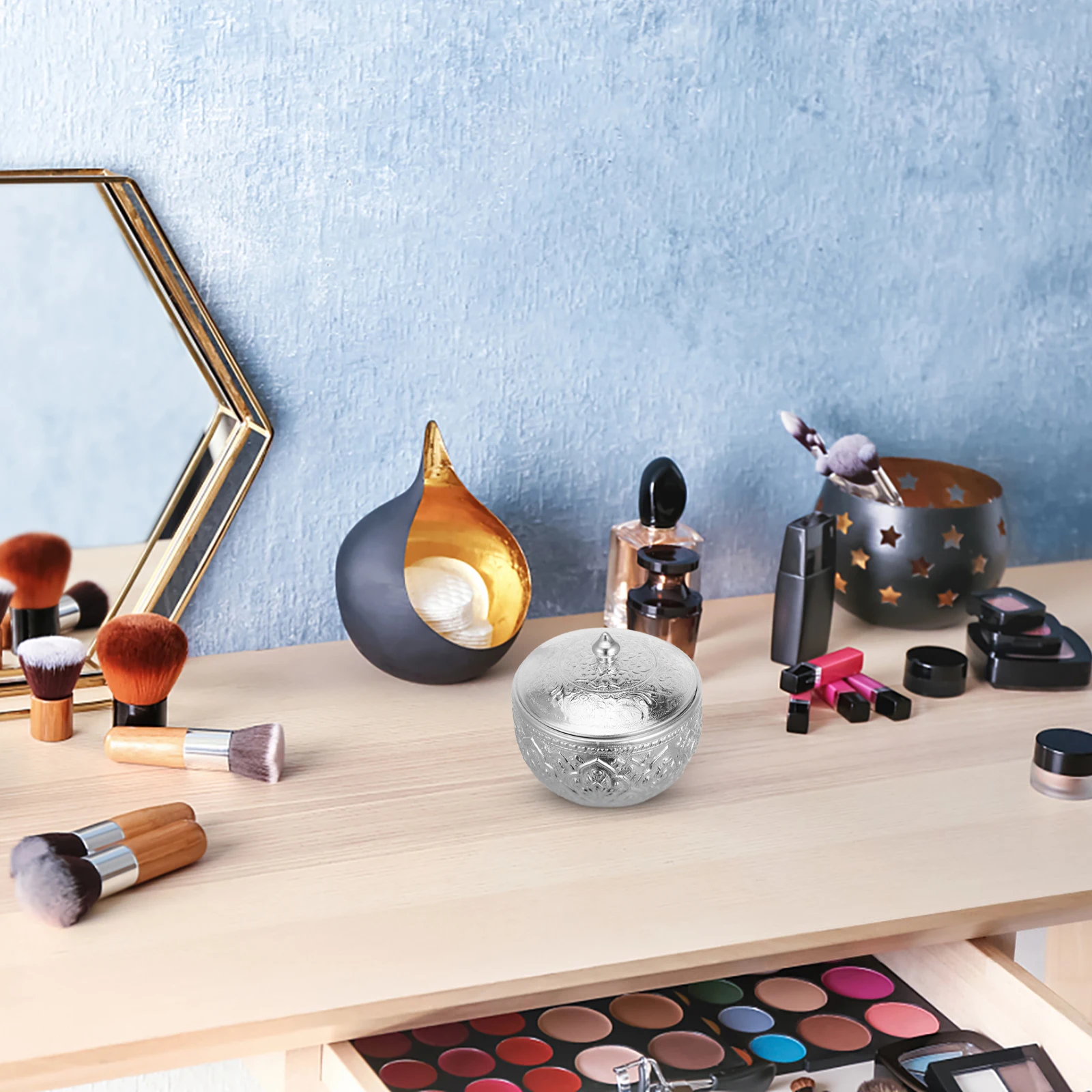 

1Pcs Tin Decorative Bowl Hand-Carved Multi-Functional Storage for Candies Keys Jewelry Fruits Home Desktop Enamel Canister