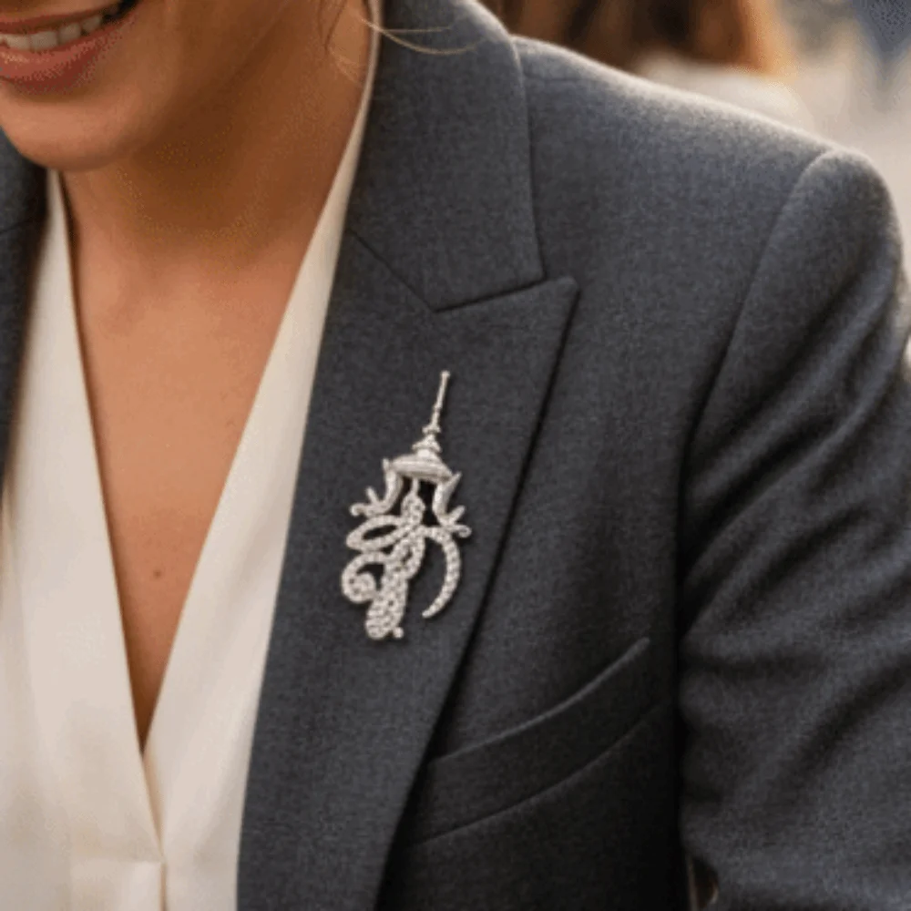 

Dripping Oil Finish Entwined Retro Brooch Elegant Alloy Commemorative Brooch Rhinestone Thai-style Double Dragon Pin Party